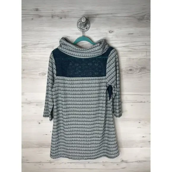 Maurices Shirt Womens 1X Gray Teal Cowl Neck Tunic 3/4 Sleeve Lace Inset Knit - Picture 10 of 10